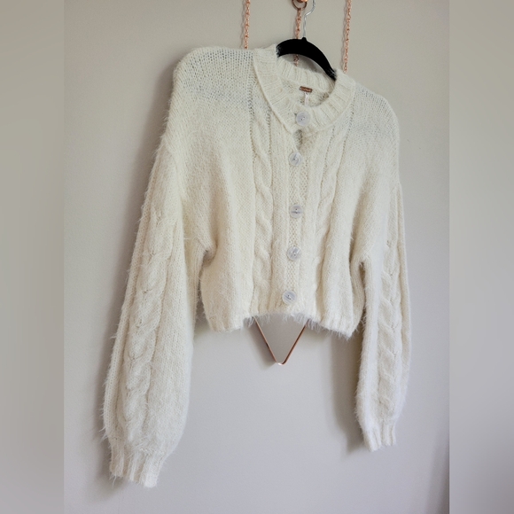 Free People Cozy White Knit Sweater Size XS